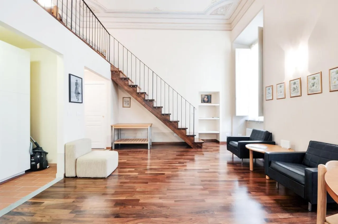 Apartment Tornaquinci Palace Florence