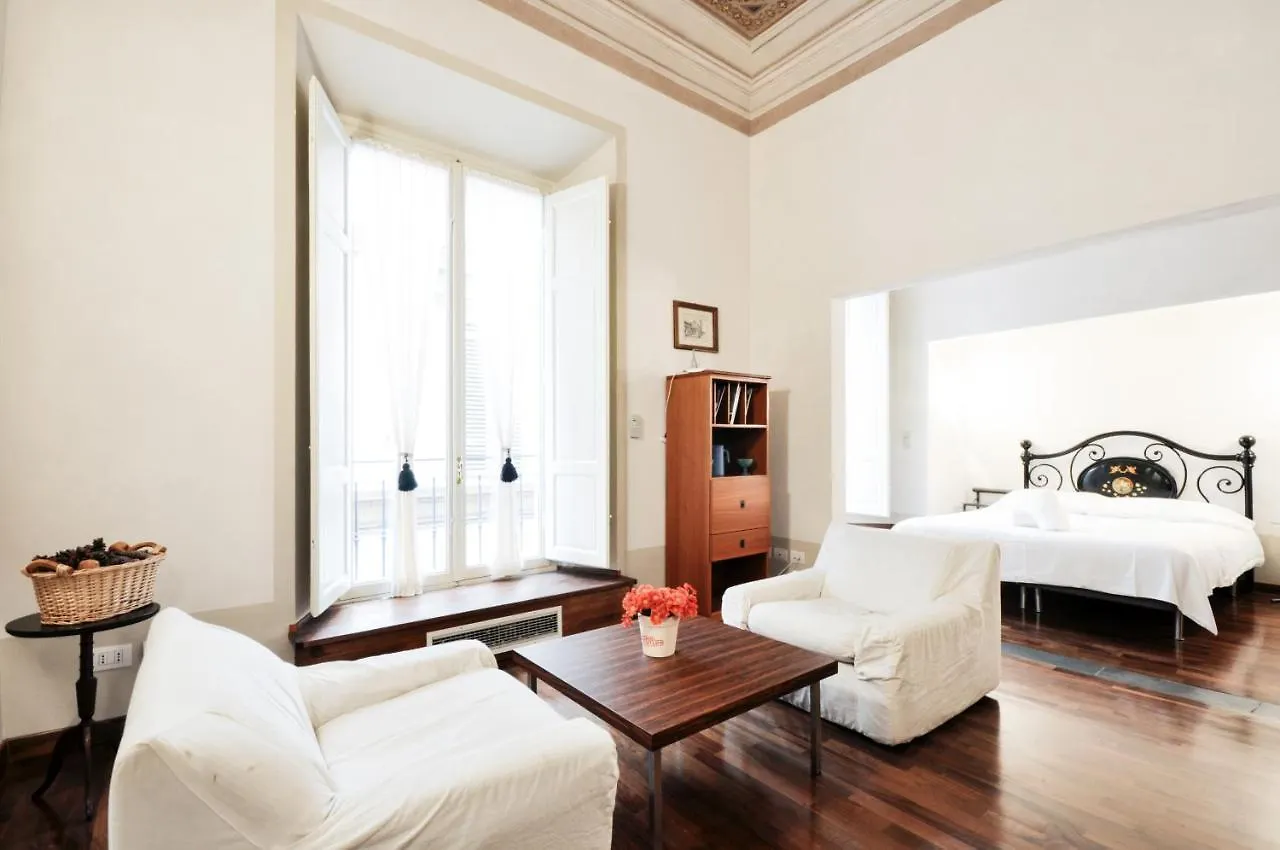 Apartment Tornaquinci Palace Florence Italy