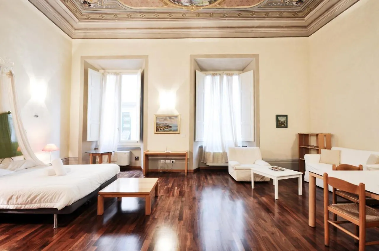 Apartment Tornaquinci Palace Florence